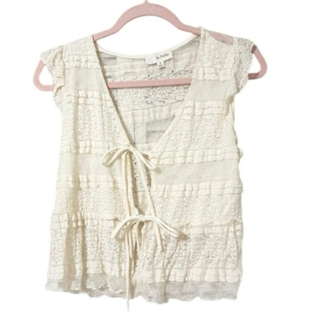 La Peche, shabby chic featuring lace, ruffles, and bow details. Size M
